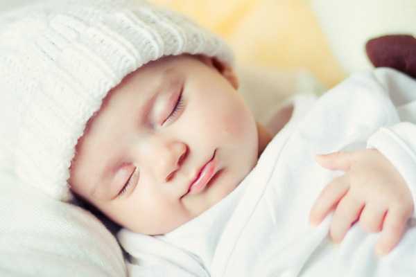 Giữ ấm cho trẻ khi ngủ để hạn chế cơn ho